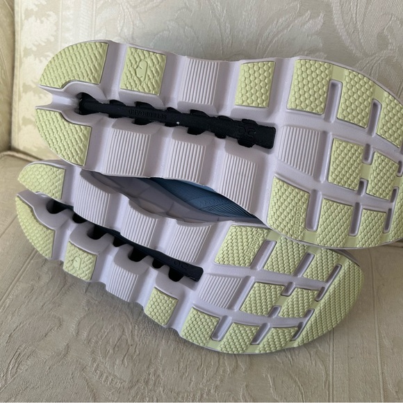 NEW Womens On Running Cloudstratus Chambray Lavender Size 9.5 Shoes Sneakers - Picture 11 of 11
